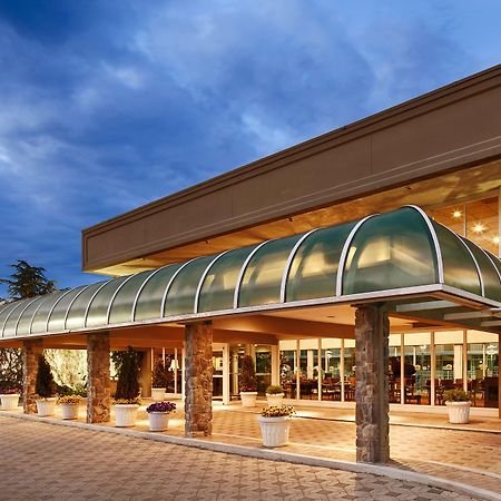 Best Western Plus Ottawa Kanata Hotel And Conference Centre Exterior photo