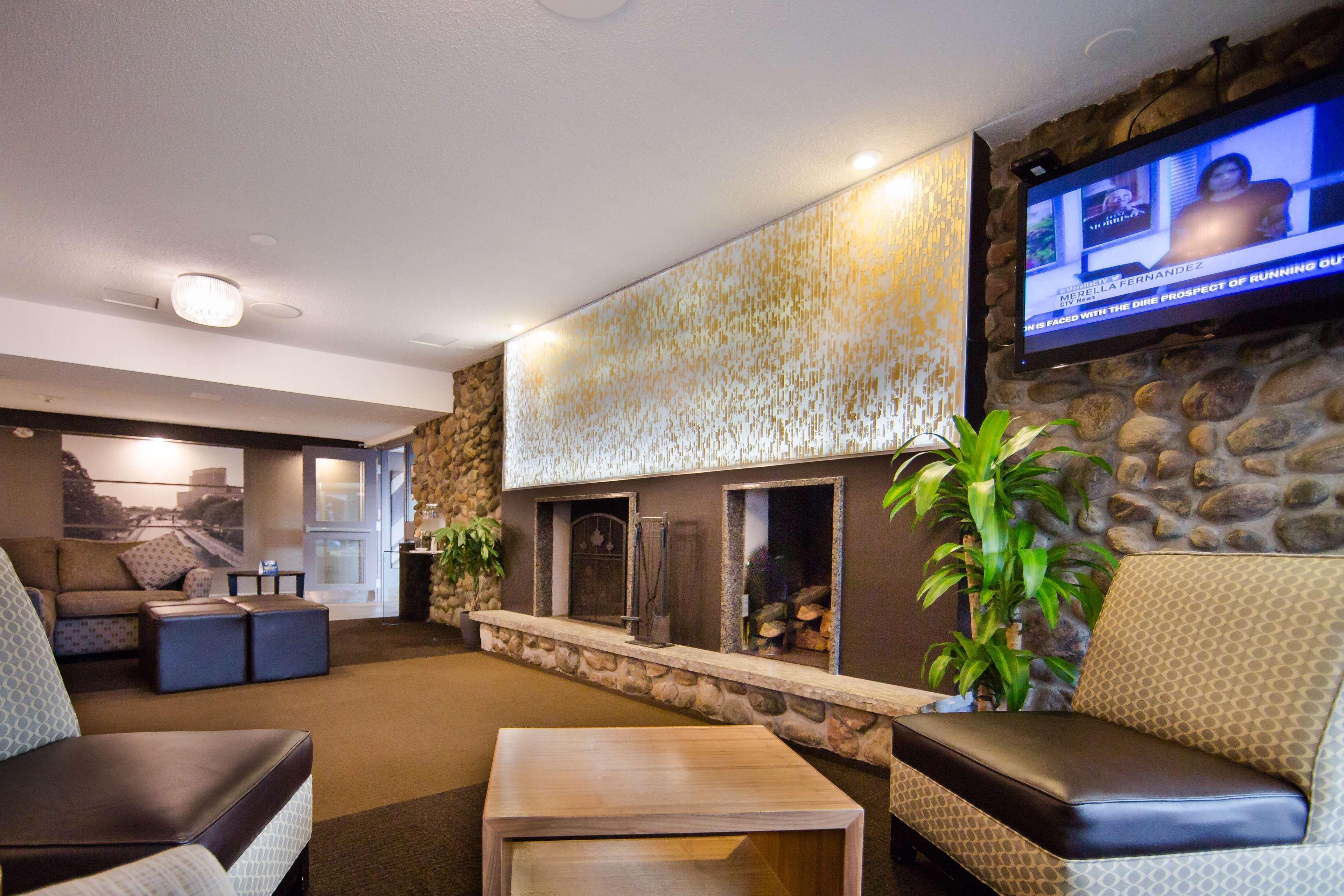 Best Western Plus Ottawa Kanata Hotel And Conference Centre Exterior photo