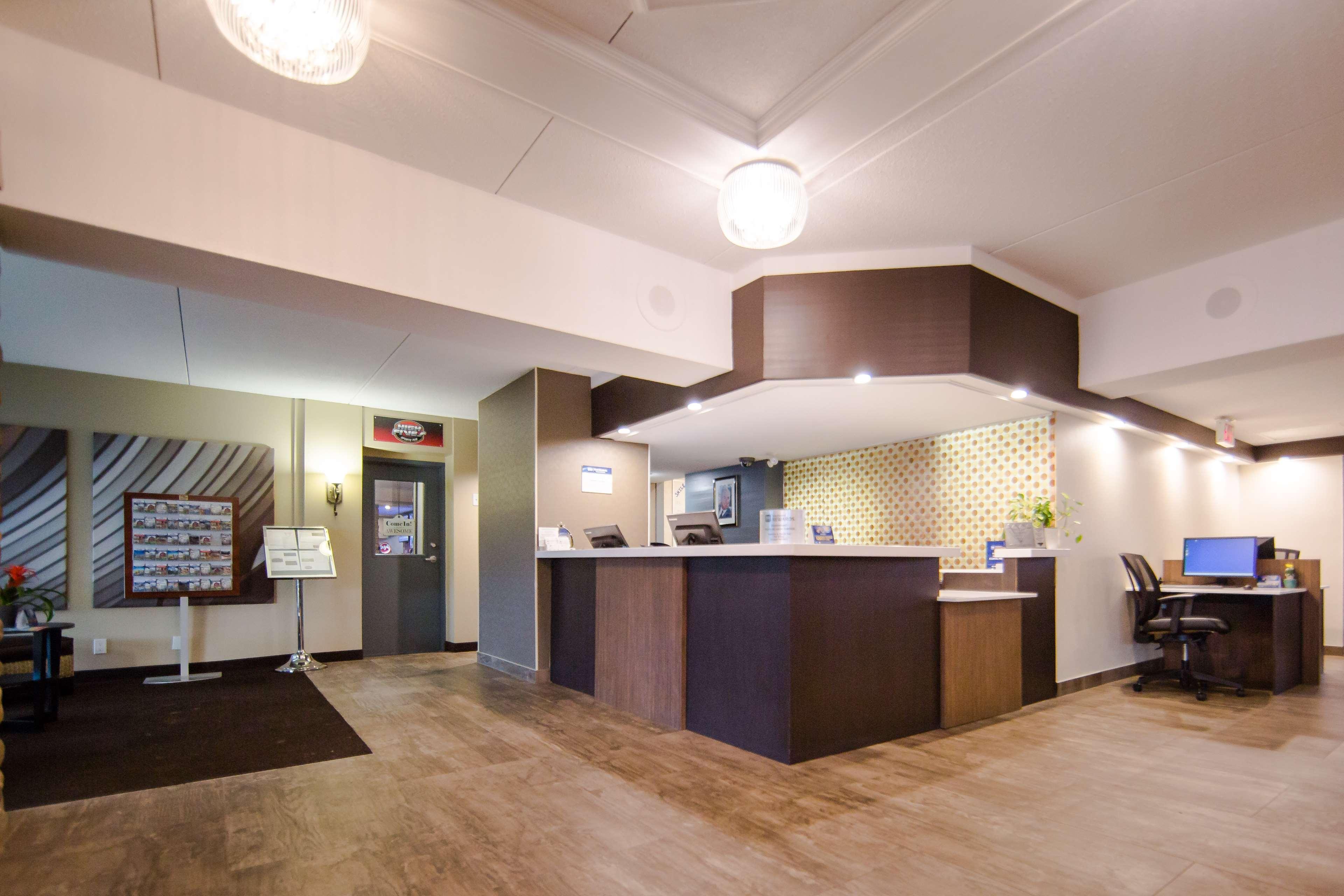 Best Western Plus Ottawa Kanata Hotel And Conference Centre Exterior photo